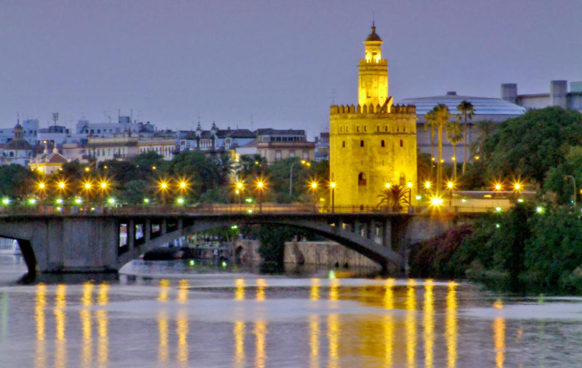 Ole Triana Apartment Sevilla Bagian luar foto
